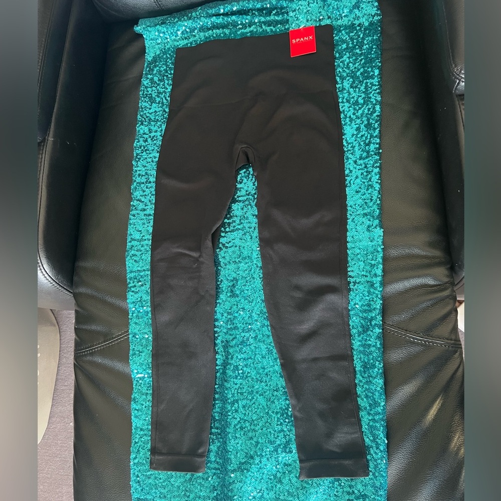 Spanx Black cropped Leggings